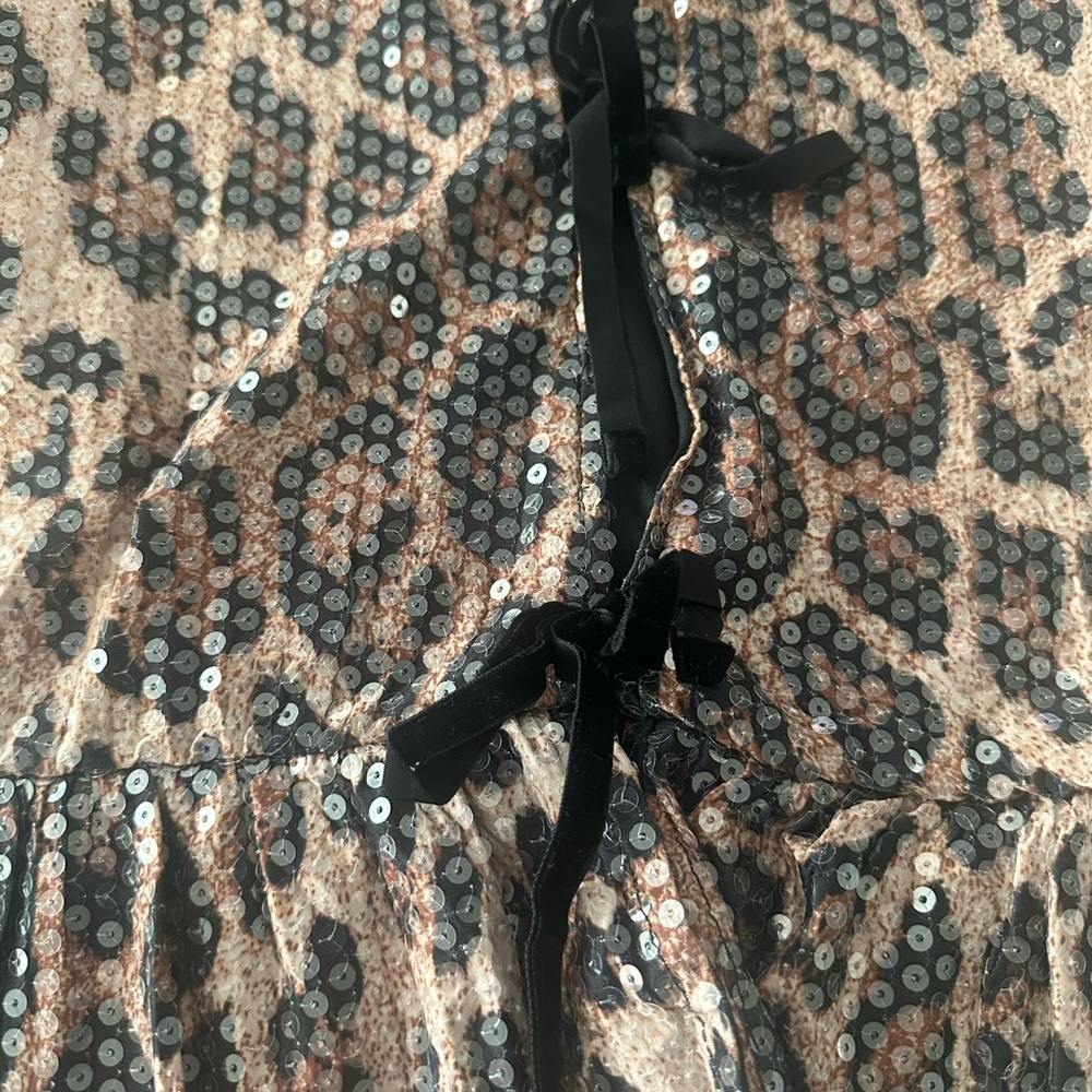 NWT Olivero Sequin Leopard Print Tie-Front Blouse – Medium - Picture 2 of 3